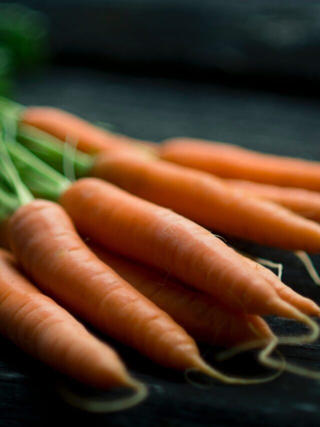 Carrots:  Nutrition, Health Benefit and Uses